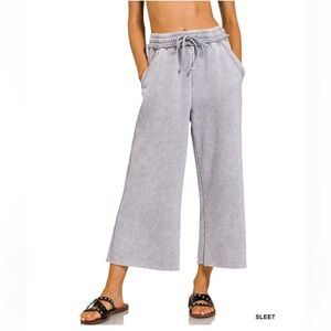 369 Small - 3X ❤️Zenana sleet cropped ACID FLEECE
PALAZZO SWEATPANTS
POCKETS